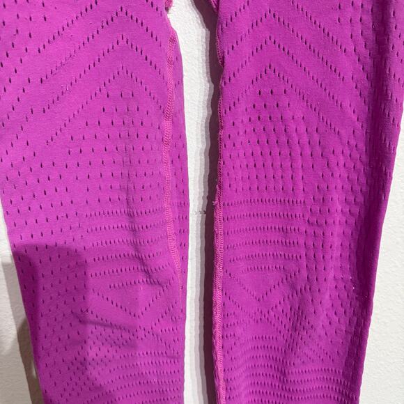 Free People Movement Magenta Leggings Sz S - Picture 5 of 10